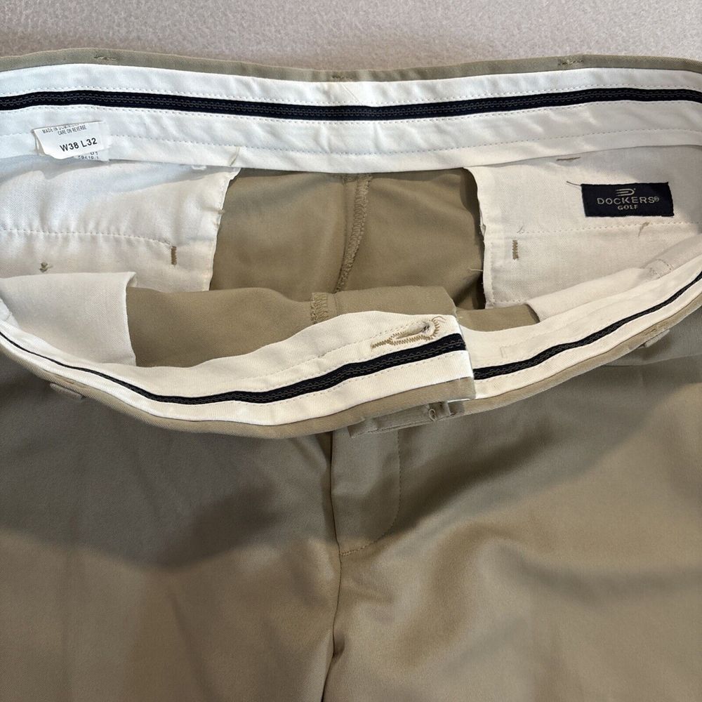 Dockers Golf 38x32 TAN Men's Pants Chino Flat Front Straight Leg EXCELLENT - Picture 4 of 8